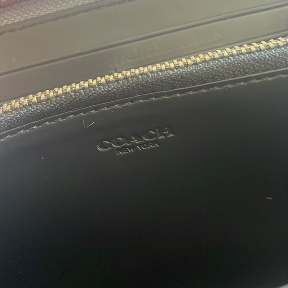 Brand New Coach Genuine Leather Heather Grey Accordion Zip Around Wallet - Picture 13 of 16